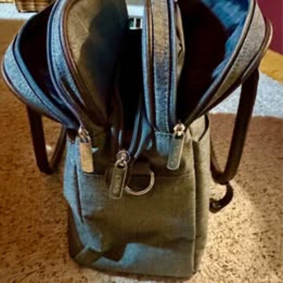 Chaps Saddle Haven Pack All Boarding Bag. - Picture 5 of 6